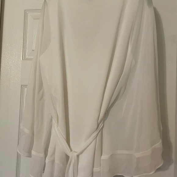 NWT white lined sheer blouse with angel sleeves, v-neck with blue sparkle - Picture 2 of 4